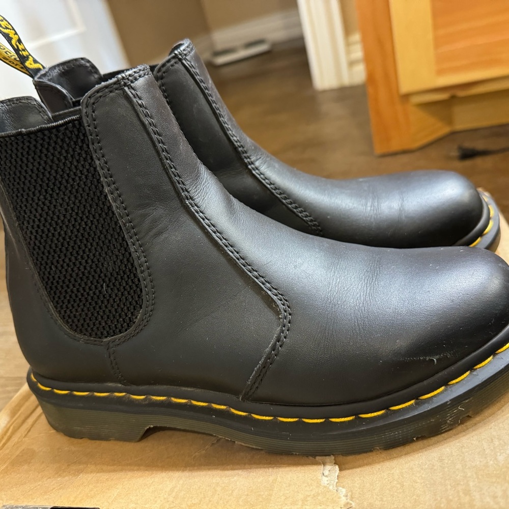 Women’sDr.  Martens   Size 8